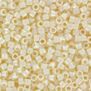 Miyuki delica Beads 11/0 - Opaque cream luster DB-1560